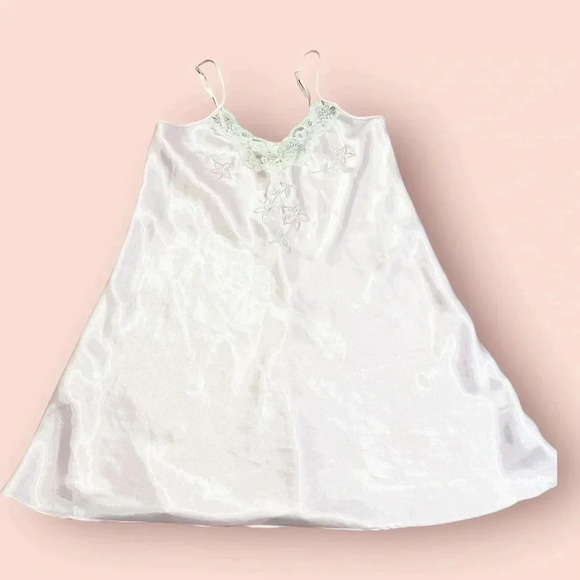 Other - Y2k Pink lace slip dress with embroidery and adjustable straps size medium